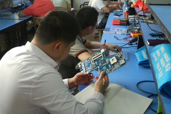 四川省青川县职业高级中学手机平板电脑主板维修技术