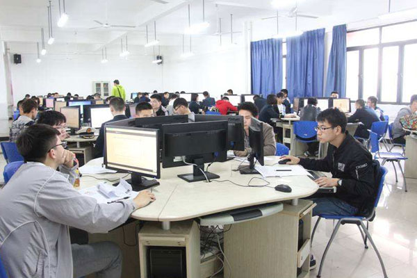 四川省三台县刘营职业高级中学校电子与信息技术专业