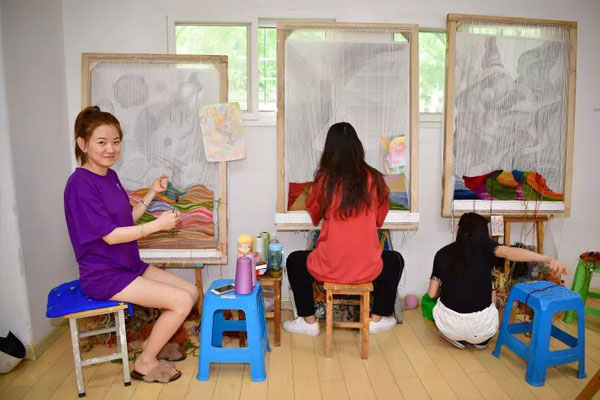 重庆市工艺美术学校美术绘画