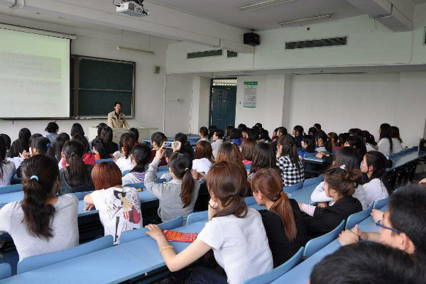 重庆科能高级技工学校采矿技术专业适合女生学习吗