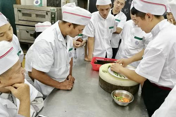 贵阳市女子职业学校烹饪专业