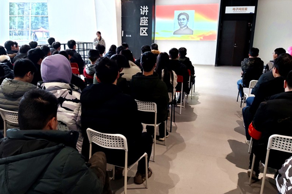 重庆建筑科技职业学院人工智能学院开展“青年讲坛-讲红色故事·讲革命精神”活动