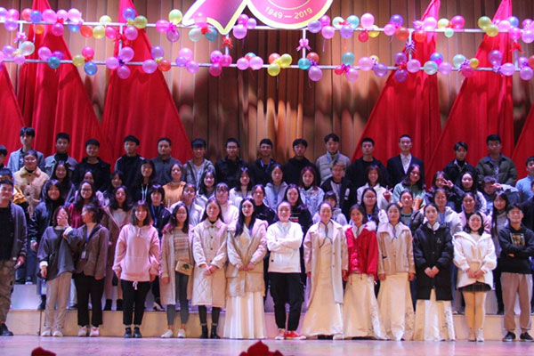 重庆能源职业学院能源工程与食品药品康养学院举办第7届十佳歌手比赛