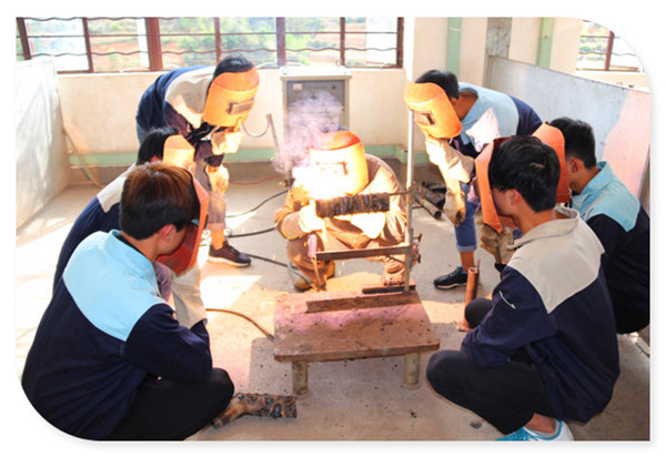 云南铜业高级技工学校焊接加工专业