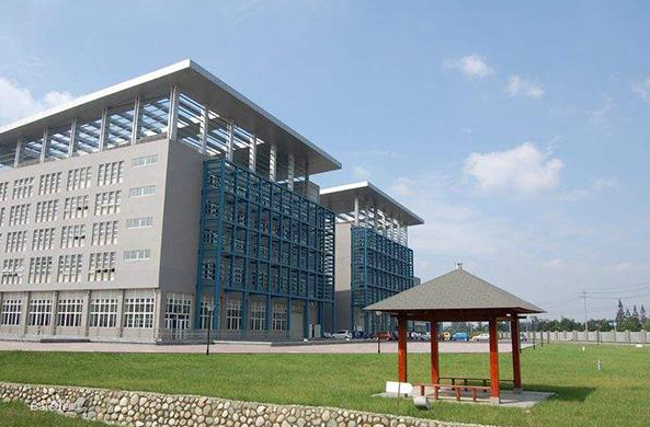 四川城市技师学院文凭，四川城市技师学院是几本