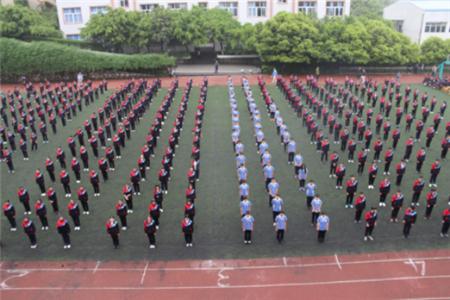 重庆涪陵创新计算机学校管理方式