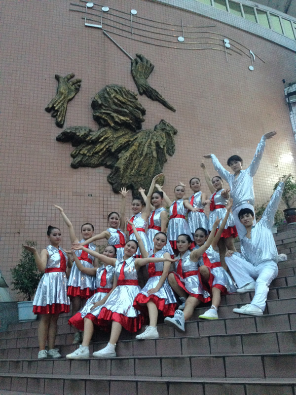 成艺附中中国民族民间舞专业
