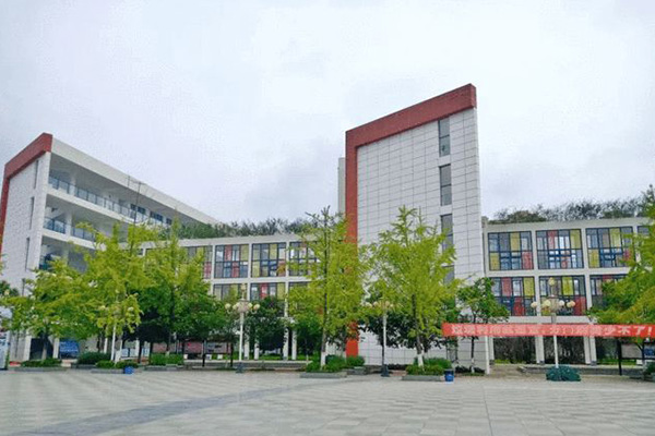 2023年四川商务职业学院单招分数线预测