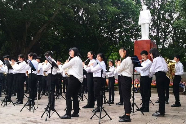 重庆南开中学管乐团举行迎新音乐会