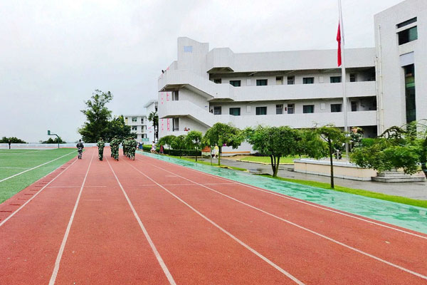 自贡市旅游职业高级中学学生升学就业情况好吗？