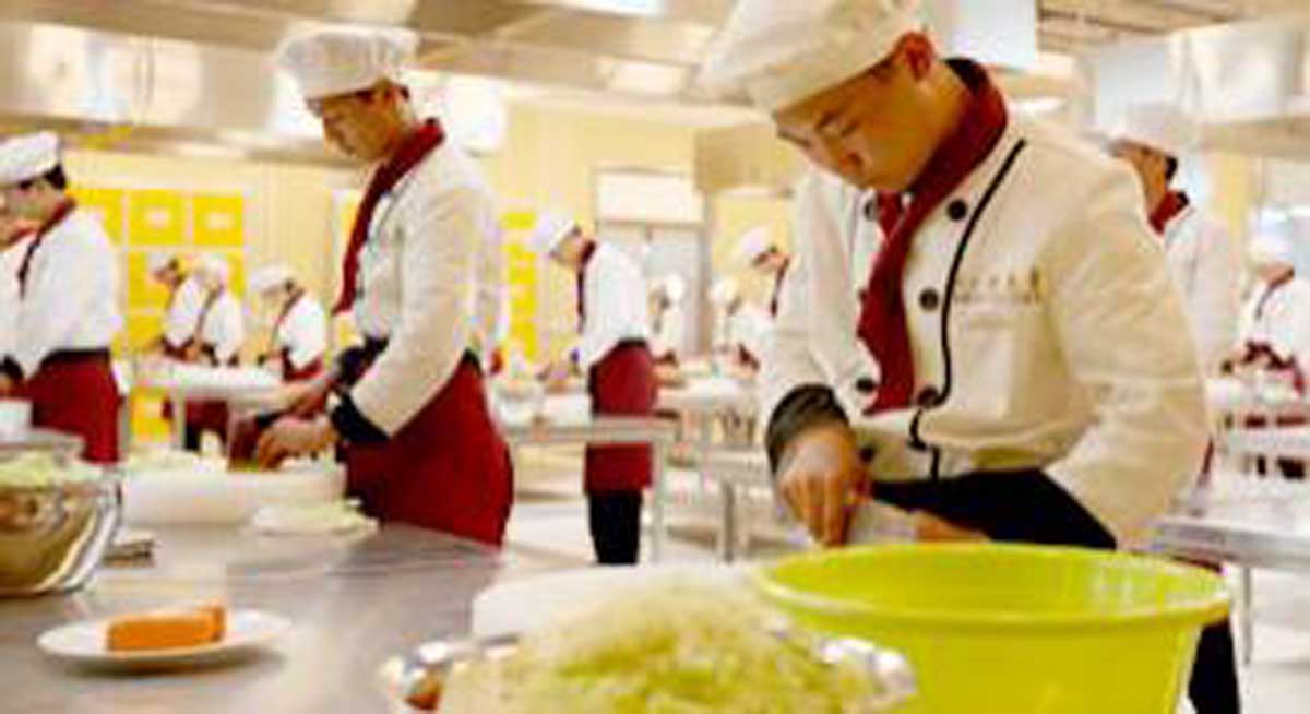 成都最好的厨师职业学校排名，学烹饪那个学校好？