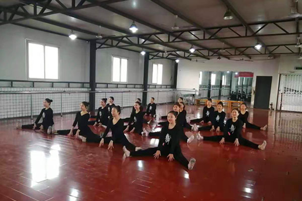 成都指南针职业技术学校舞蹈教师资格证培训学员全部通过考试！