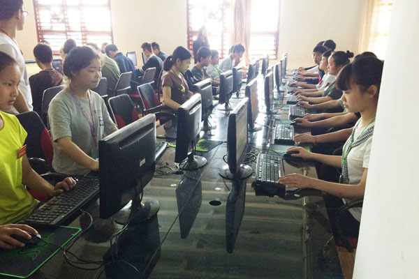内江求是职业技术学校举行计算机技能等级鉴定考试